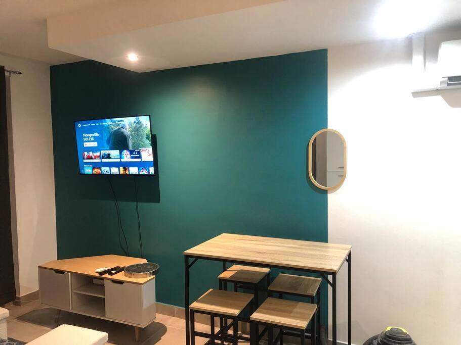Studio Confortable Avec Balcon Villeneuve-sur-Lot Kültér fotó